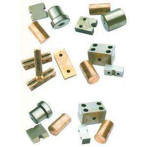 上海產(chǎn)管樁廠各種墩頭機(jī)夾具、切刀在哪買