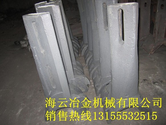 低價出售三一重工120站好質(zhì)量中間攪拌臂、180站過橋板、耐磨配件
